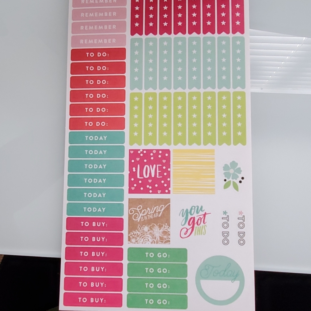 Sticker book - Picture 5 of 8